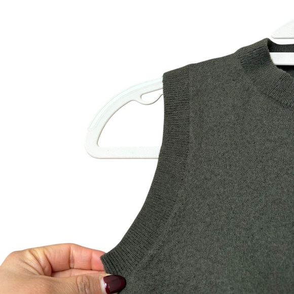 Aritzia Green Sleeveless Merino Wool Cropped Vest Size XS - Picture 6 of 7
